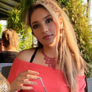 Meet your Posher, Roya